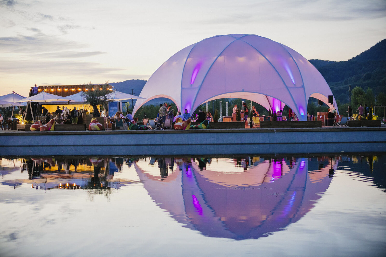 BUBBLE Hexadome L - komplet med tagdug, Hvid