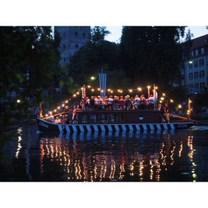 10m lyskæde, Sort, 20xE27 fatninger, 0,5m