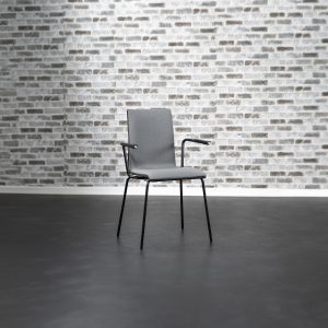 Kantinesæt 1 - Kantinebord og 4 stole med armlæn